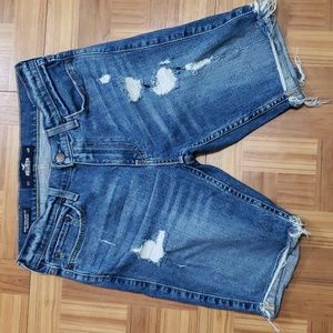 HOLLISTER destroyed denim shorts